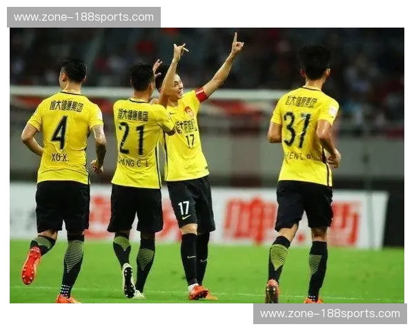 红魔重临：超级杯恒大vs群雄，那是我们最热血的黄金时代